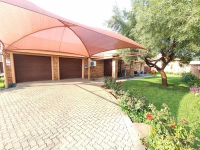 Townhouse For Sale in Riversdale, Meyerton